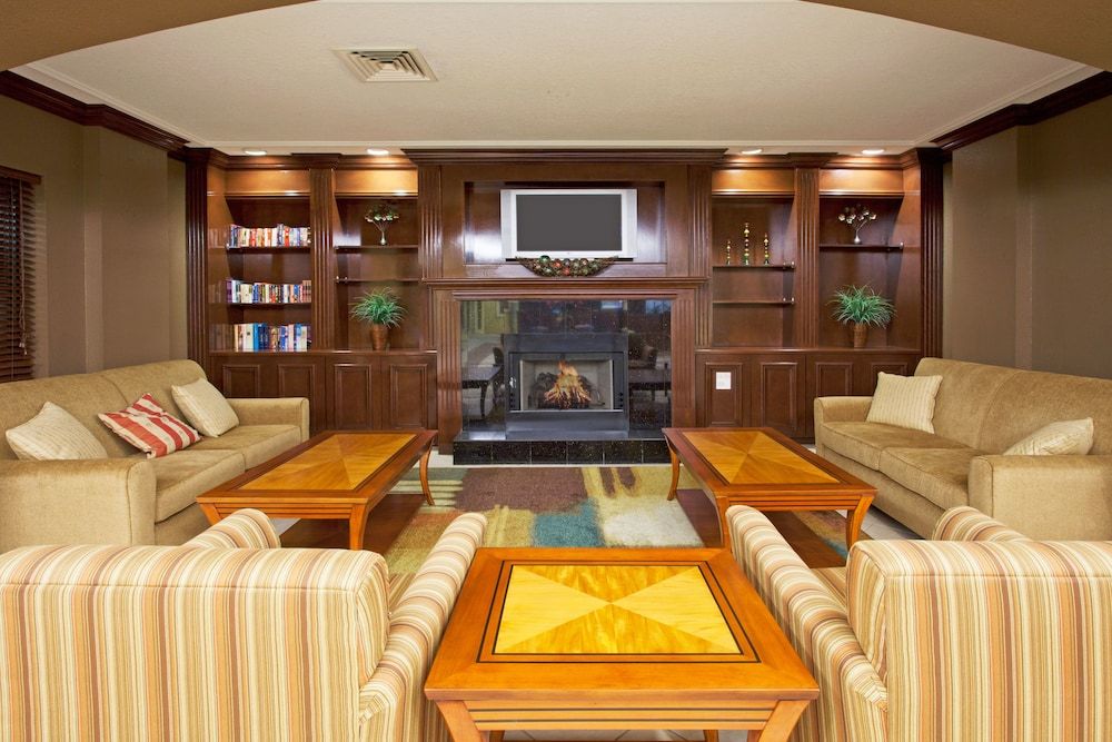 Staybridge Suites Orlando Airport South 3