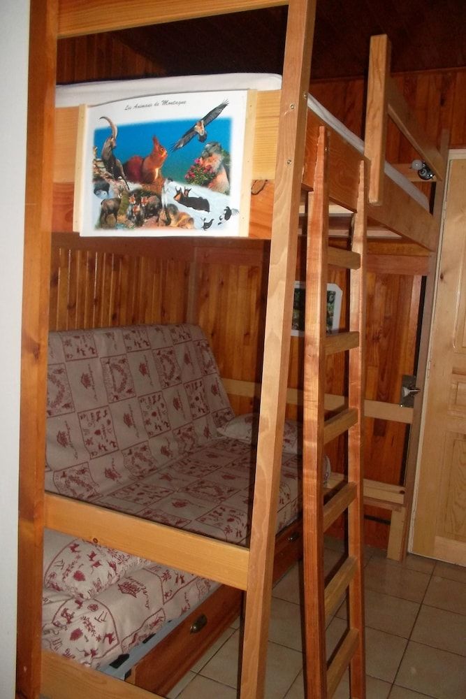 Studio in Les Carroz, With Wonderful Mountain View and Furnished Balcony 3