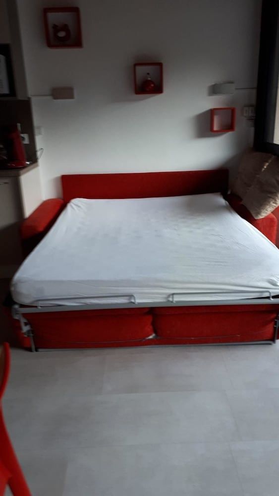 Studio in Les Carroz, With Wonderful Mountain View and Furnished Balcony 2