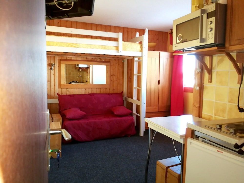 Studio in Plagne Village, With Wonderful Mountain View and Furnished Balcony - 10 m From the Slopes 3