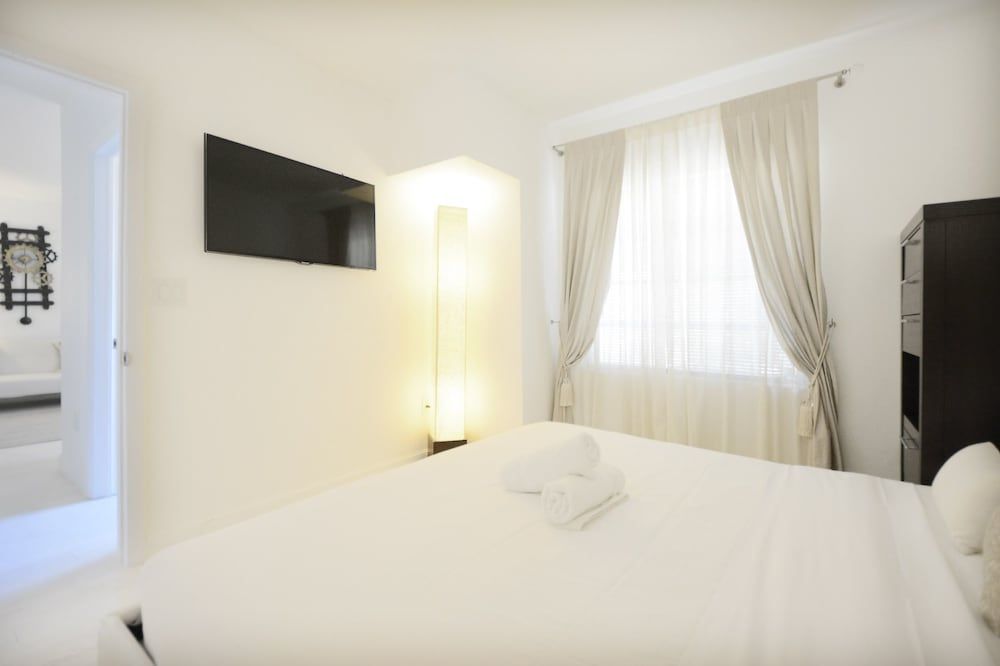 Sunrise Court Apartments 3