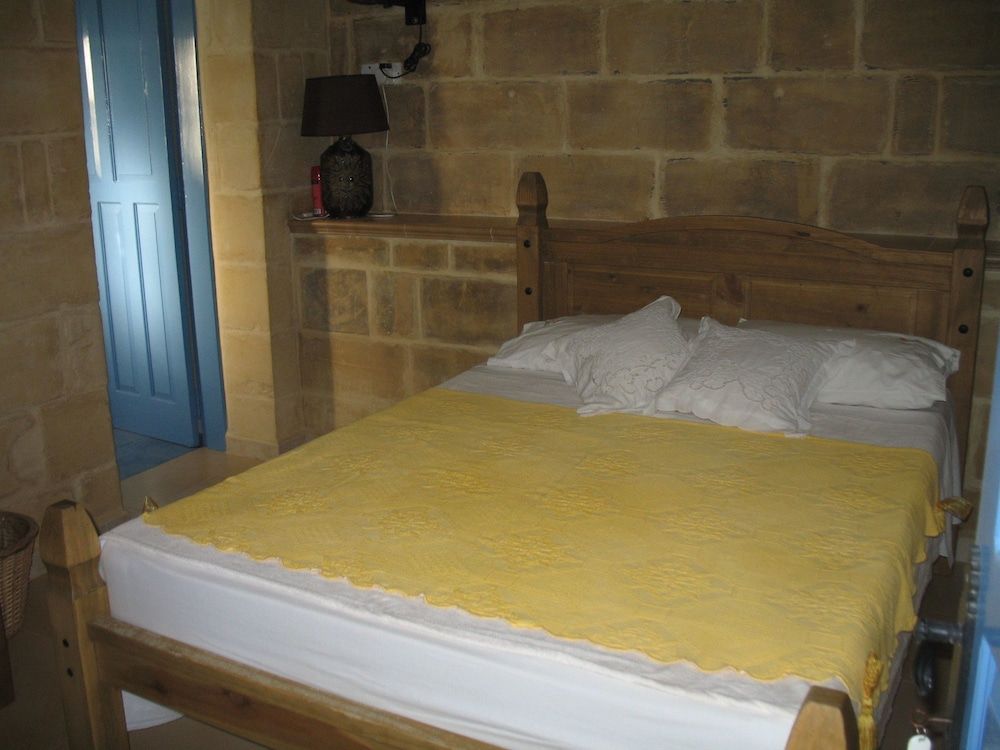 Ta' Bertu Host Family Bed & Breakfast 3 étoiles à Ħal Far