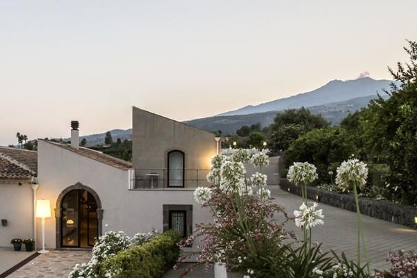 Talè Restaurant & Suite 4 estrelas em Piedimonte Etneo