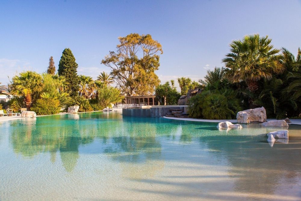 Tarthes Hotel 4 estrellas en Guspini