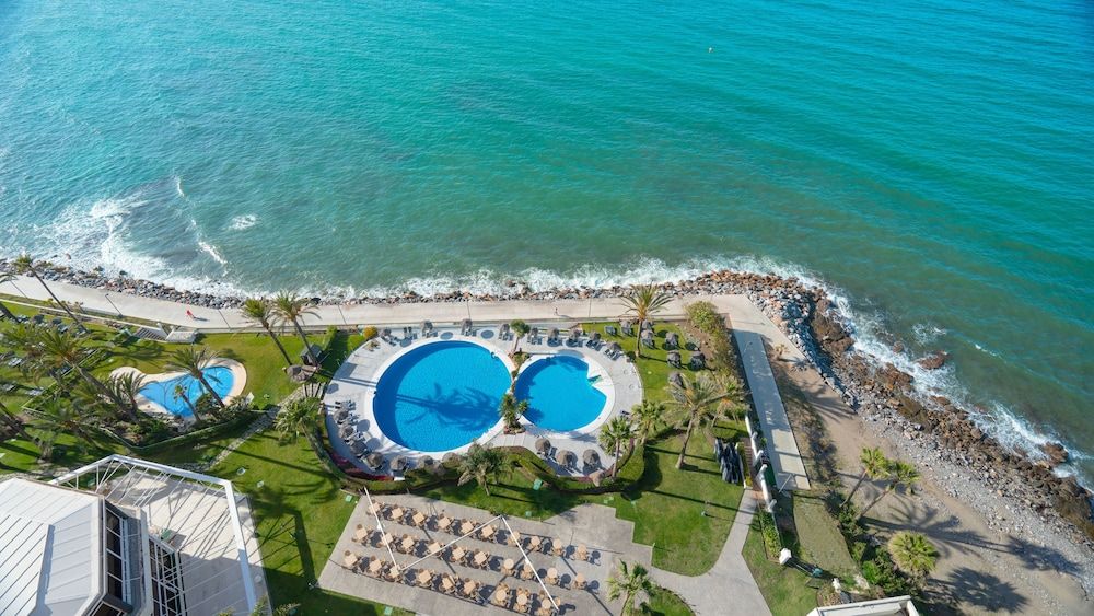 😎¡PREPÁRATE PARA EL 2025! Hotel 4* con Desayuno | Lugar soñado, Benalmádena☀️ Málaga