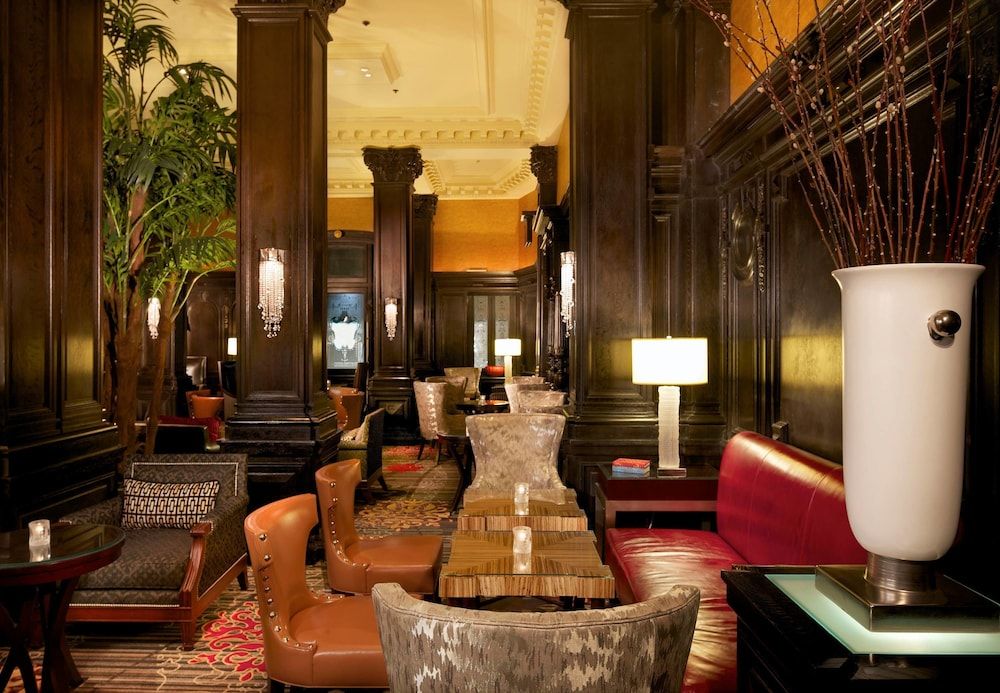 The Algonquin Hotel Times Square, Autograph Collection 2