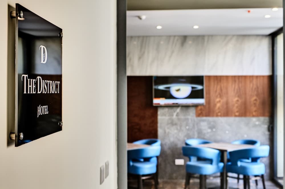 The District Hotel 3 estrelas em St. Julian's