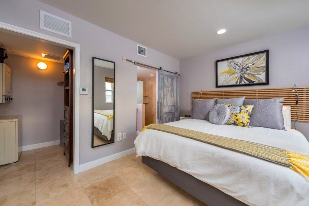 The Fountain 101 - One Bedroom Condo 2 The Fountain 101 - One Bedroom Condo 2