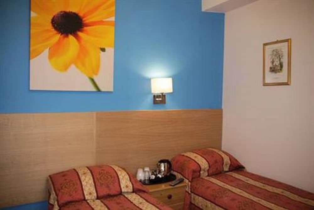 The Grapevine Hotel 3