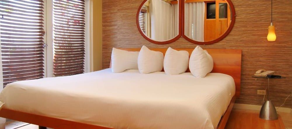 The Mercury All-Suites Hotel 2