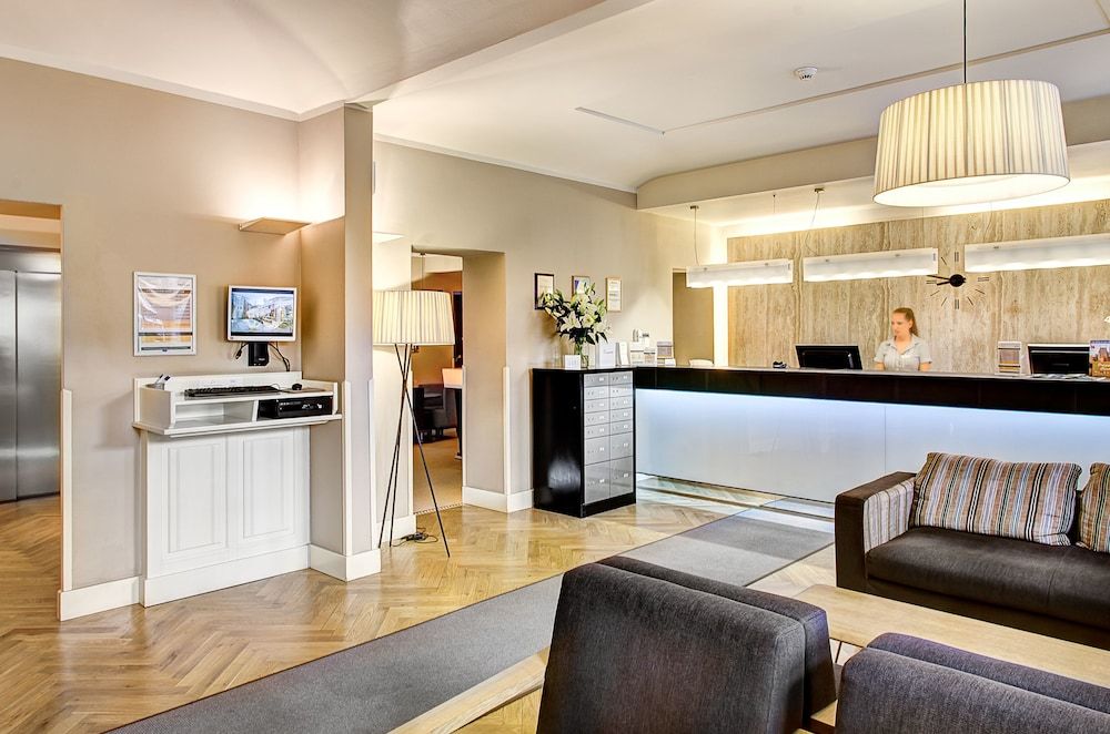 Three Crowns Hotel 2