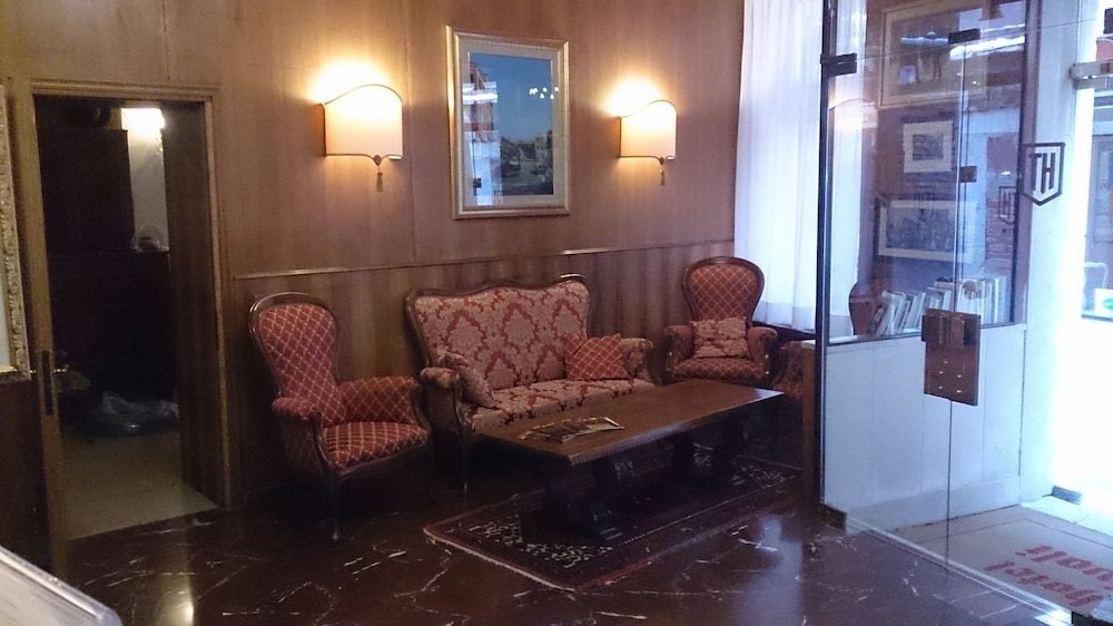 Tivoli Hotel 2