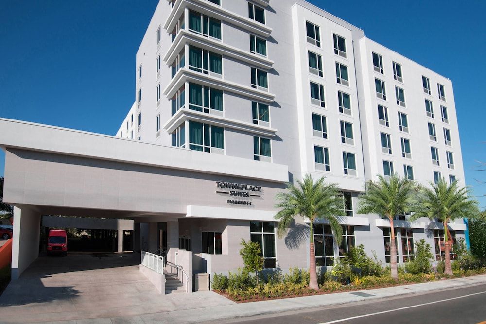 Towneplace Suites by Marriott Miami Airport 1