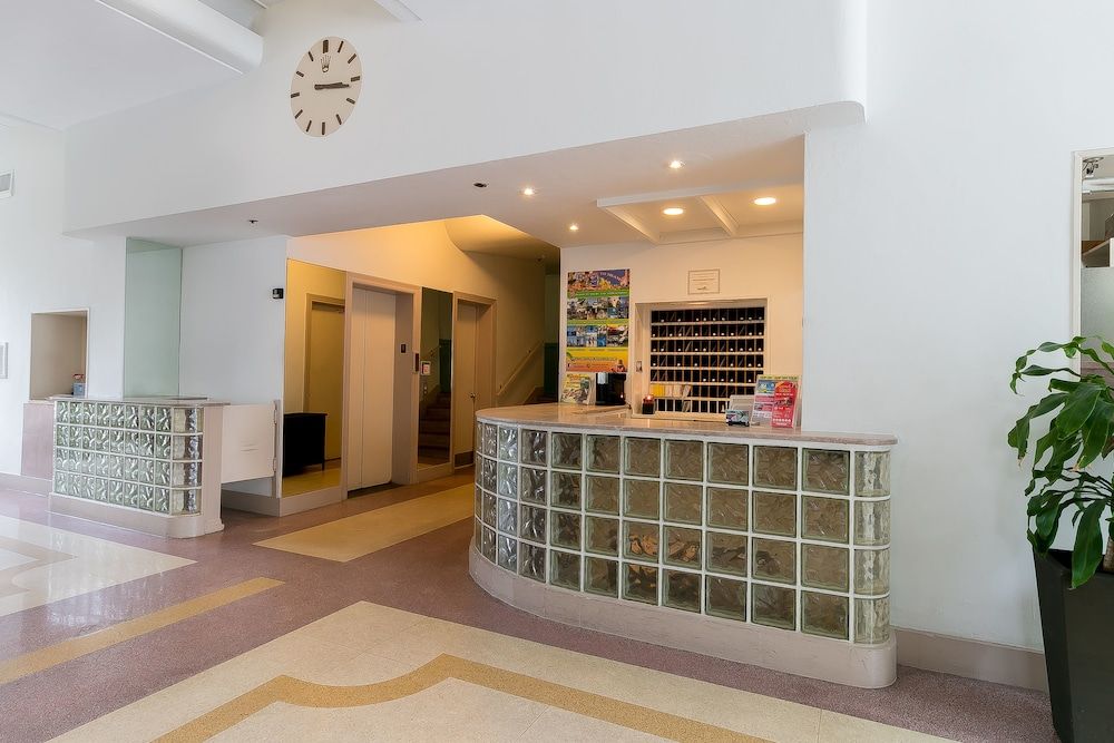 Tropics Hotel 2 Tropics Hotel 2