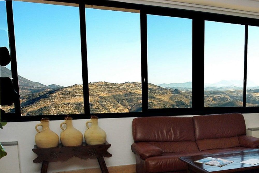 TUGASA Hotel Arco de la Villa 2