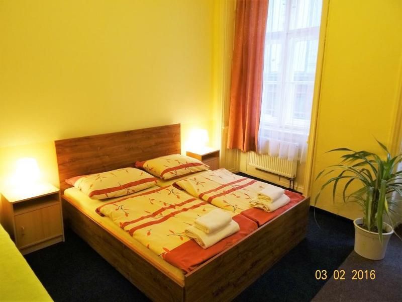 U Dvou Zlatych Klicu 1 U Dvou Zlatych Klicu 1