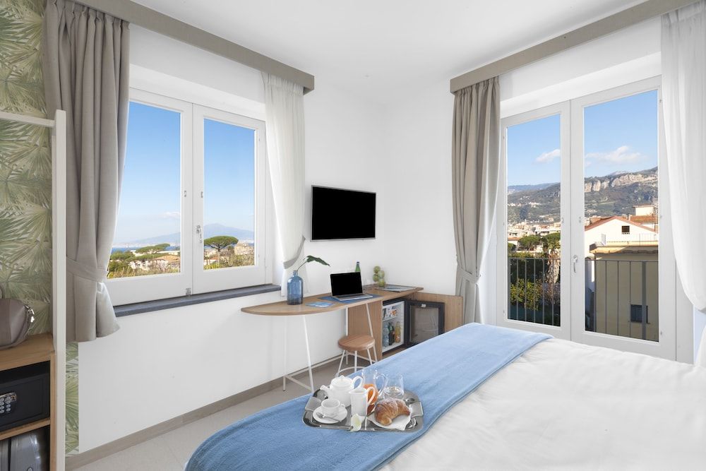 Unconventional Hotel Sorrento 1