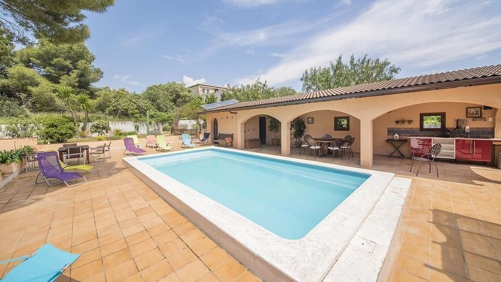 Villa Arc Iris 4 estrelas em El Vendrell