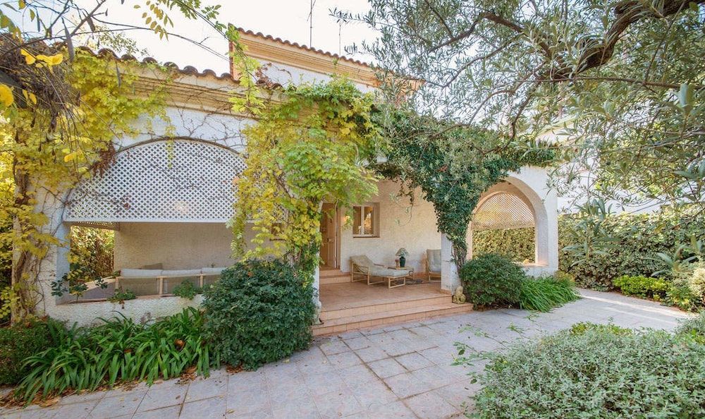 Villa Colonial 3 estrelas em El Vendrell