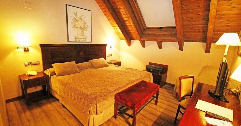 SNÖ Villa de Sallent 4 3 SNÖ Villa de Sallent 4 3