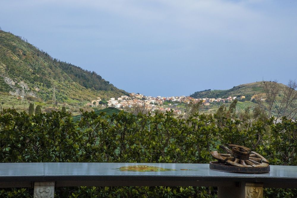 Villa Laura Resort 1