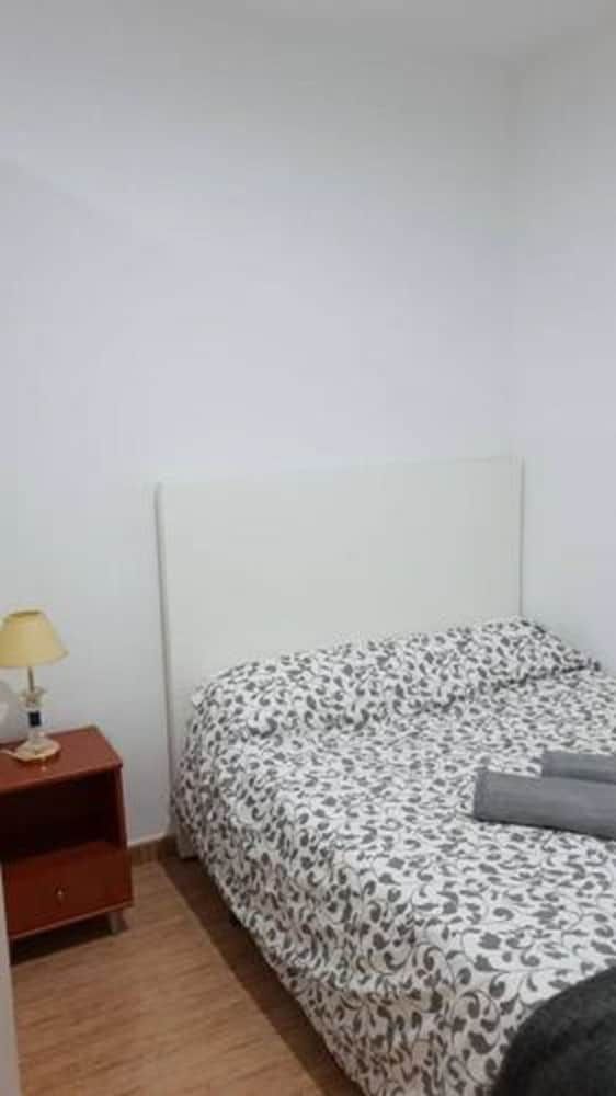 Village Navalcarnero Rooms 3