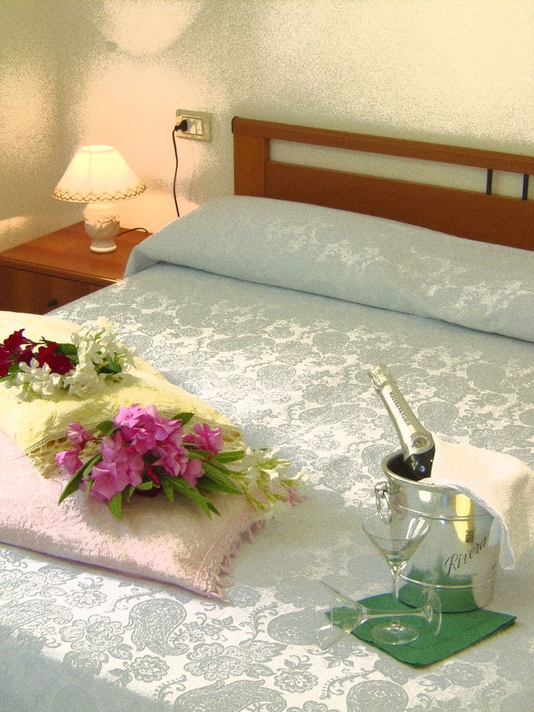 Residence Hotel Baia di Paradiso 2