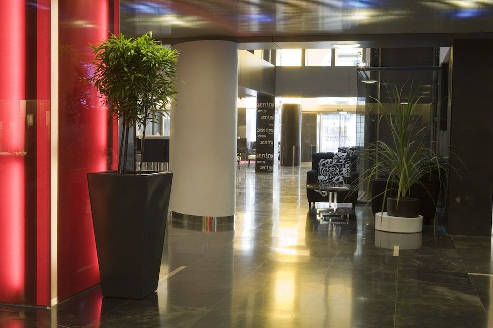 Vincci Zentro Zaragoza 3