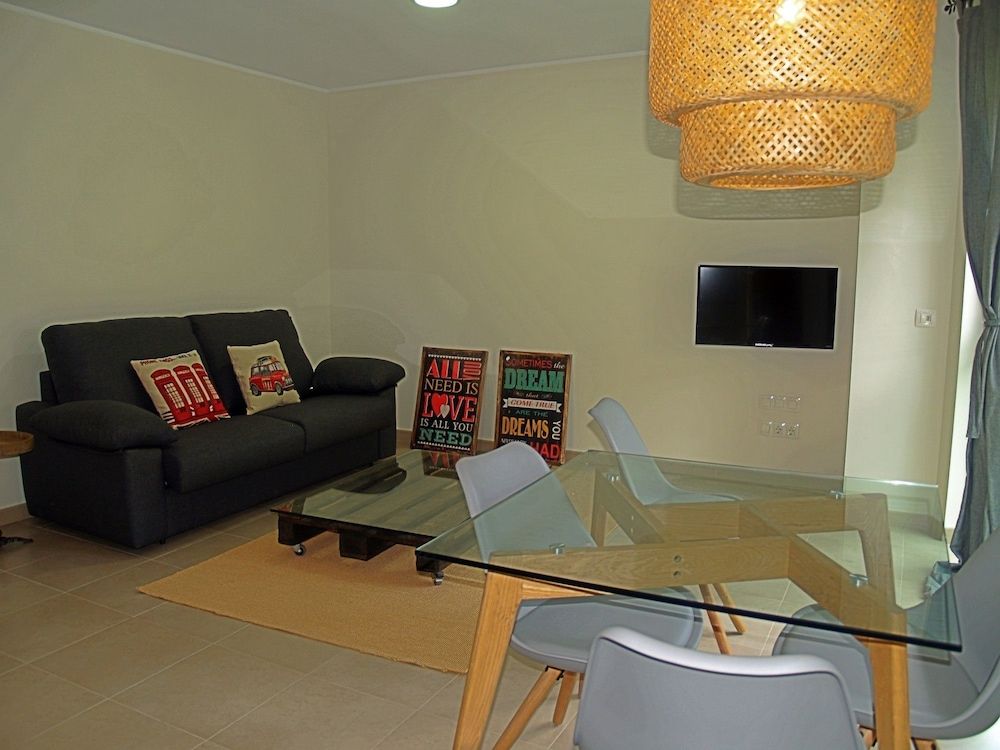 Vitivola Prat Condal 2-4 4t 5a/ 3r 5a 3