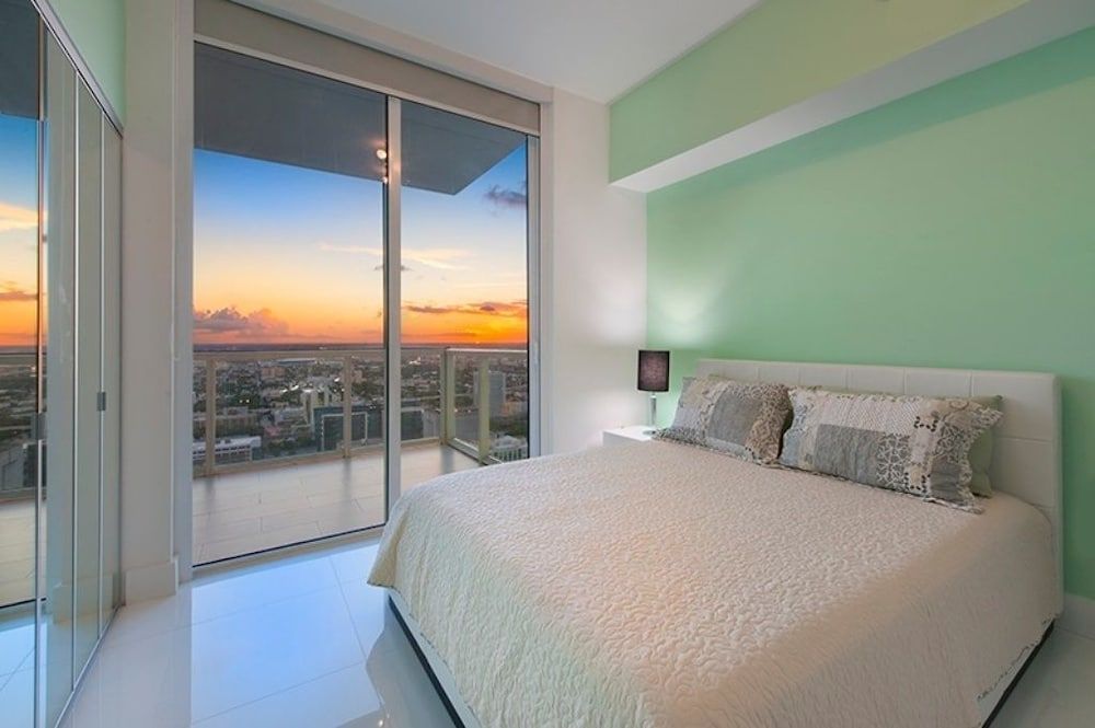 Vizcayne Luxury Condo by 1stHomeRent 2 Vizcayne Luxury Condo by 1stHomeRent 2