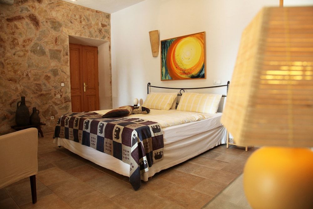 Weingut & Landhotel Can Davero 2