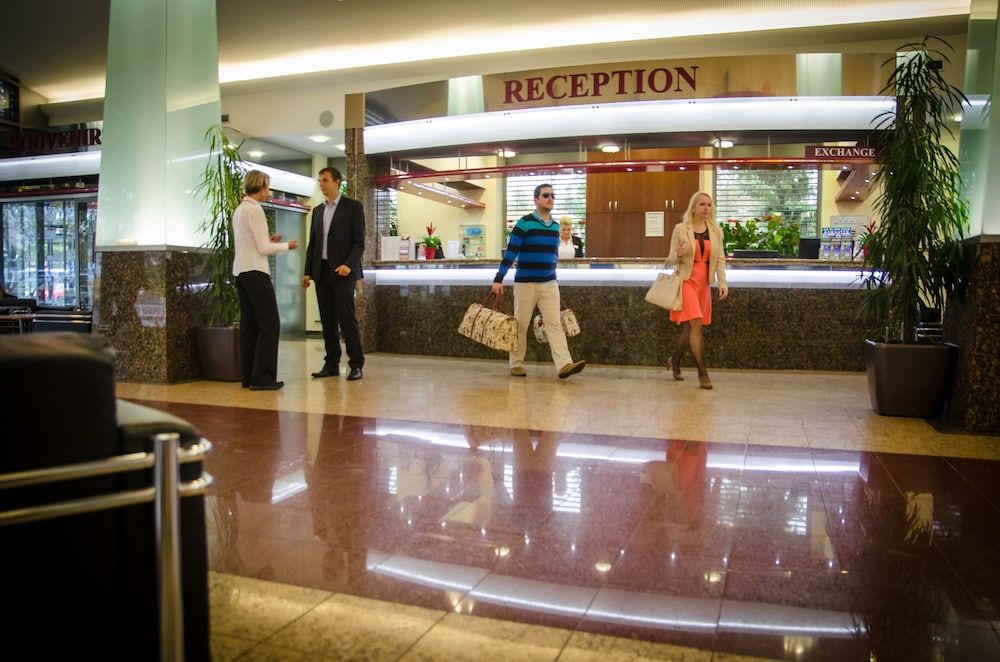 Wellness Hotel Step 2