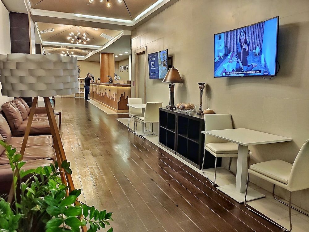 Weston Suites & Hotel 3