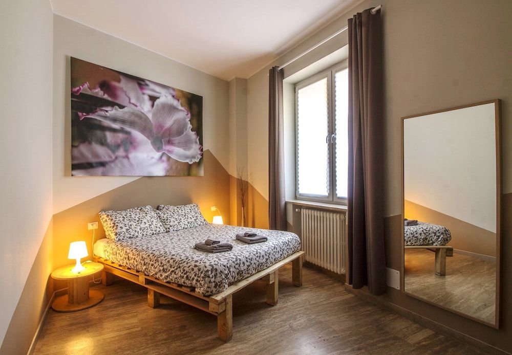 Woodhouse Hotel 1 Woodhouse Hotel 1