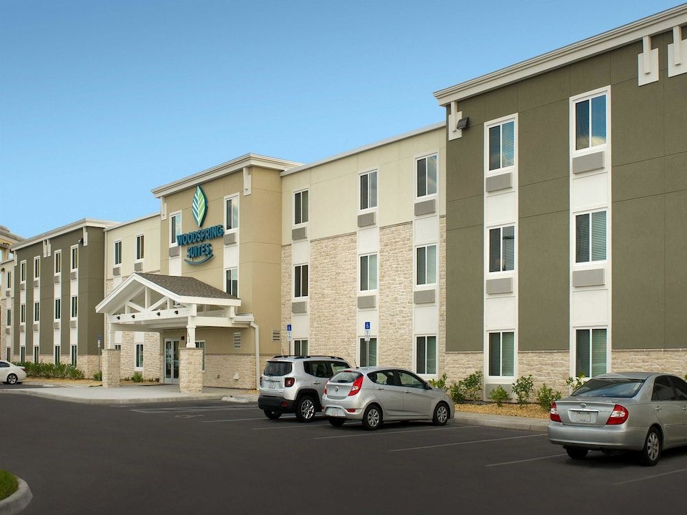 WoodSpring Suites Orlando Airport 1