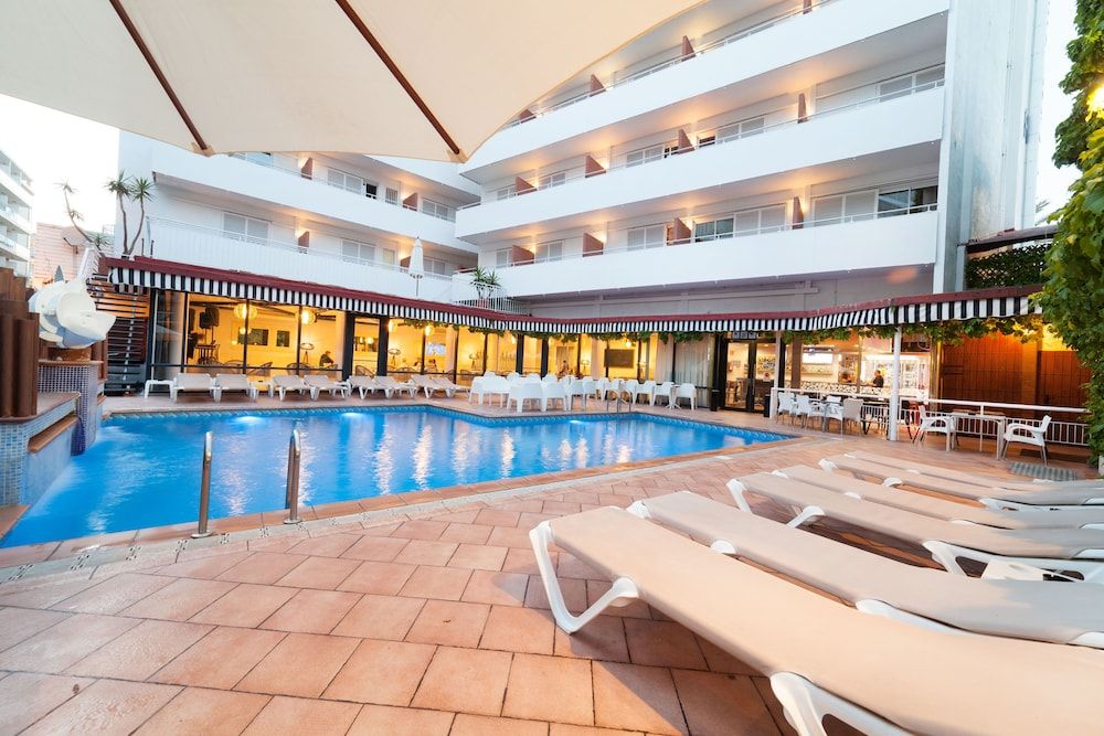 ESCAPADA FORMULA 1: Hotel + Entradas de 3 días 1