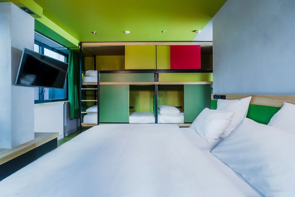 Yooma Urban Lodge 1