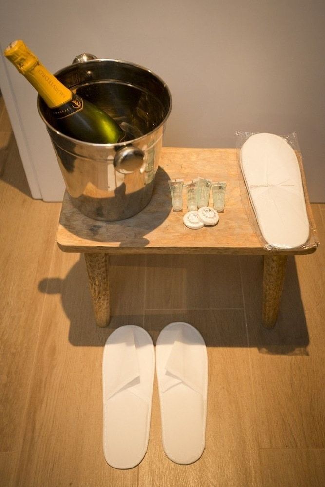 You & Co. Saler Beach Boutique 2 You & Co. Saler Beach Boutique 2