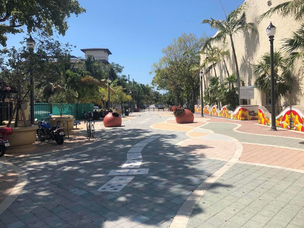 zbunkz - Little Havana 1 zbunkz - Little Havana 1