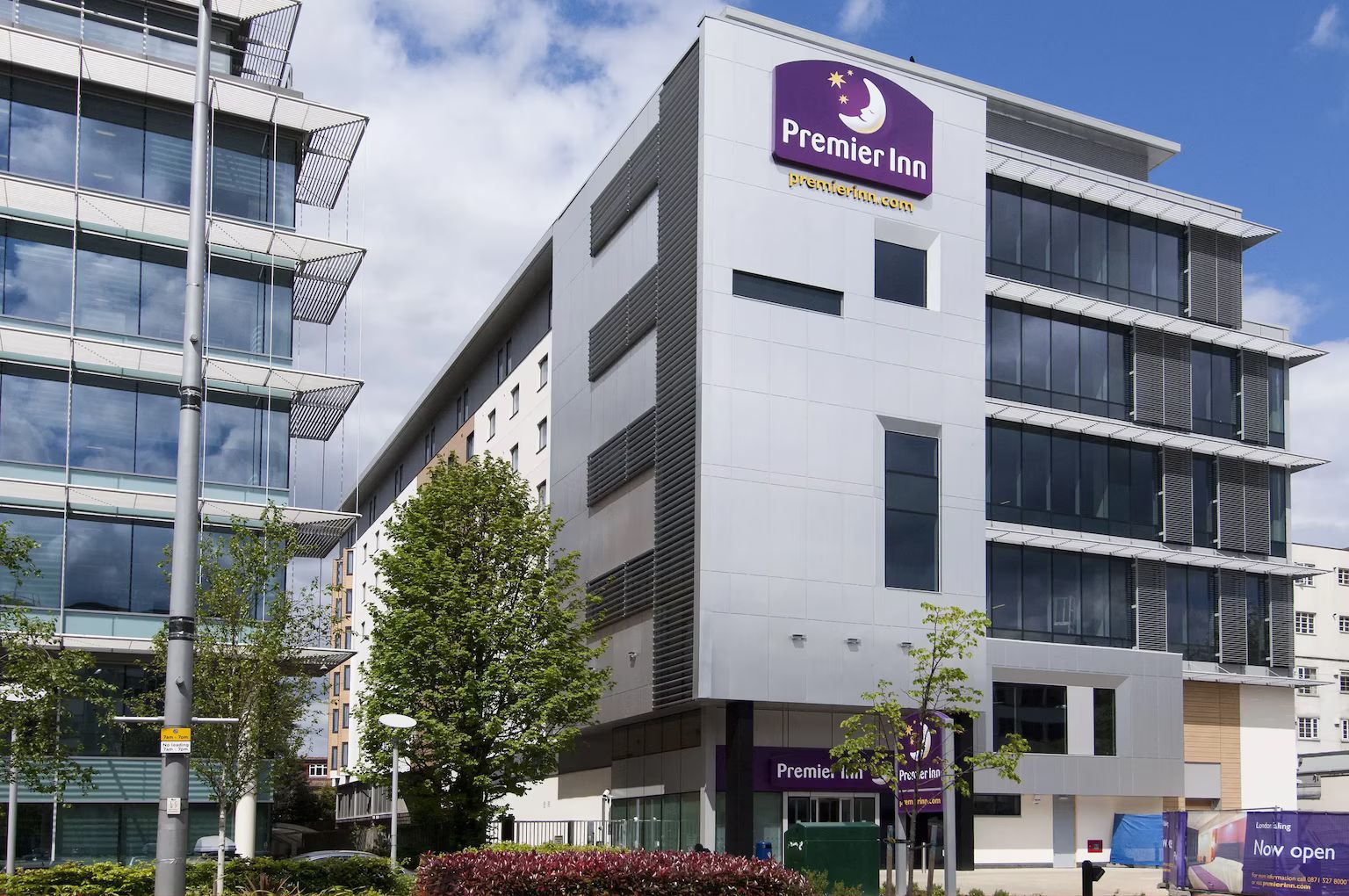 Premier Inn London Ealing 1