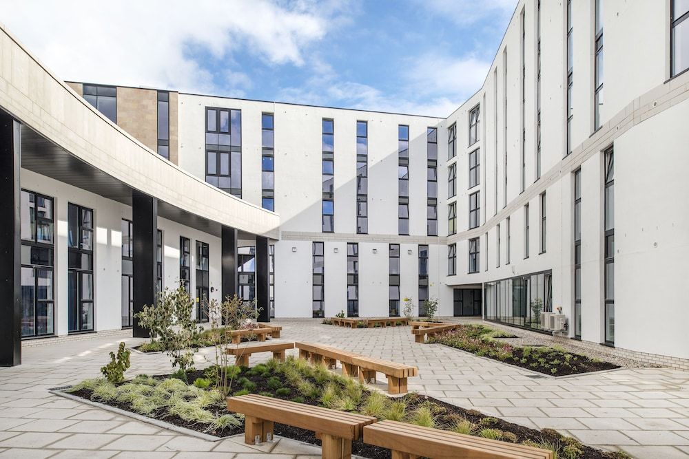 Destiny Student - Holyrood (Brae House) -1 estrellas en Edimburgo