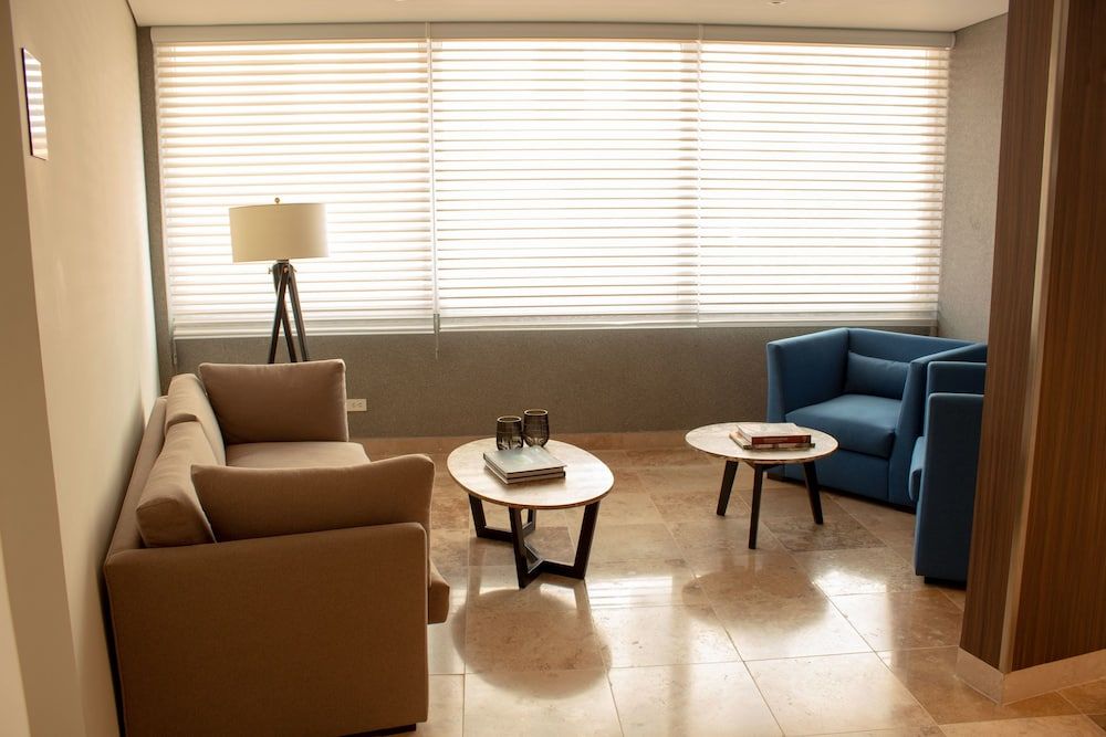 Hotel Estelar San Isidro 3