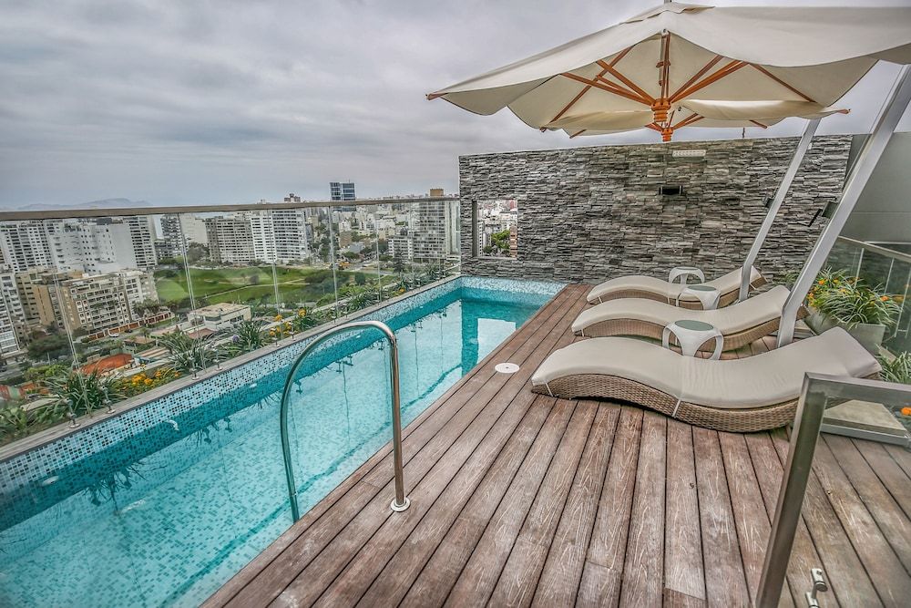 Trendy Host Stelar Miraflores 1