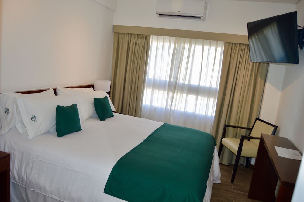 Hotel 6 De Octubre 3