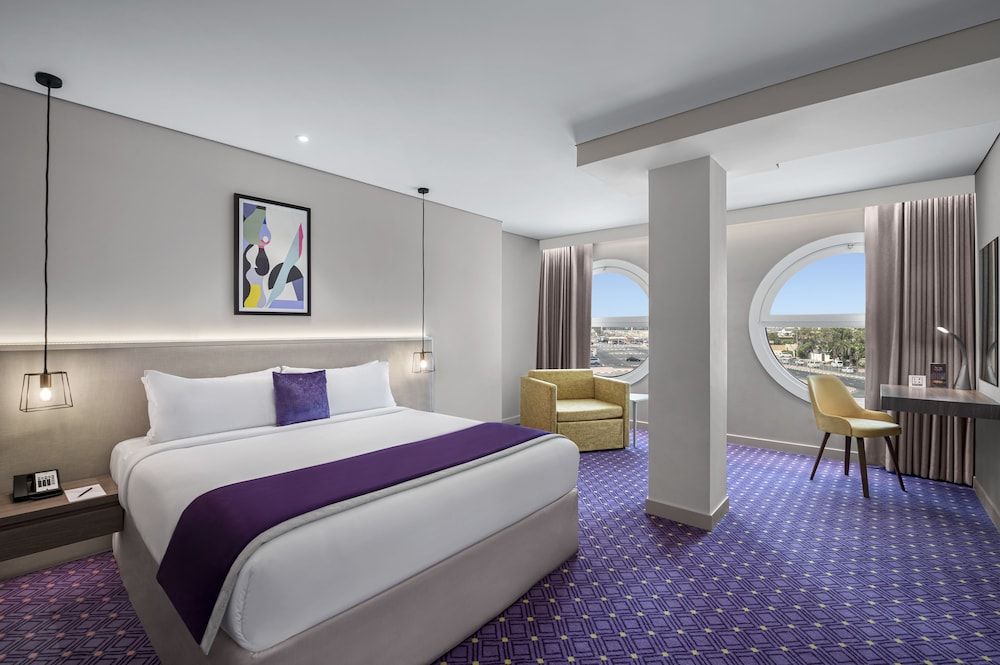 Leva Hotel and Suites, Mazaya Centre 1
