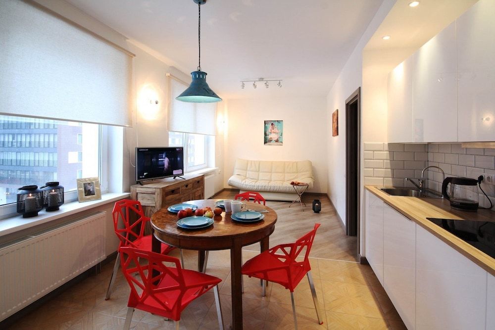 CoHome Stylish Apartment 1