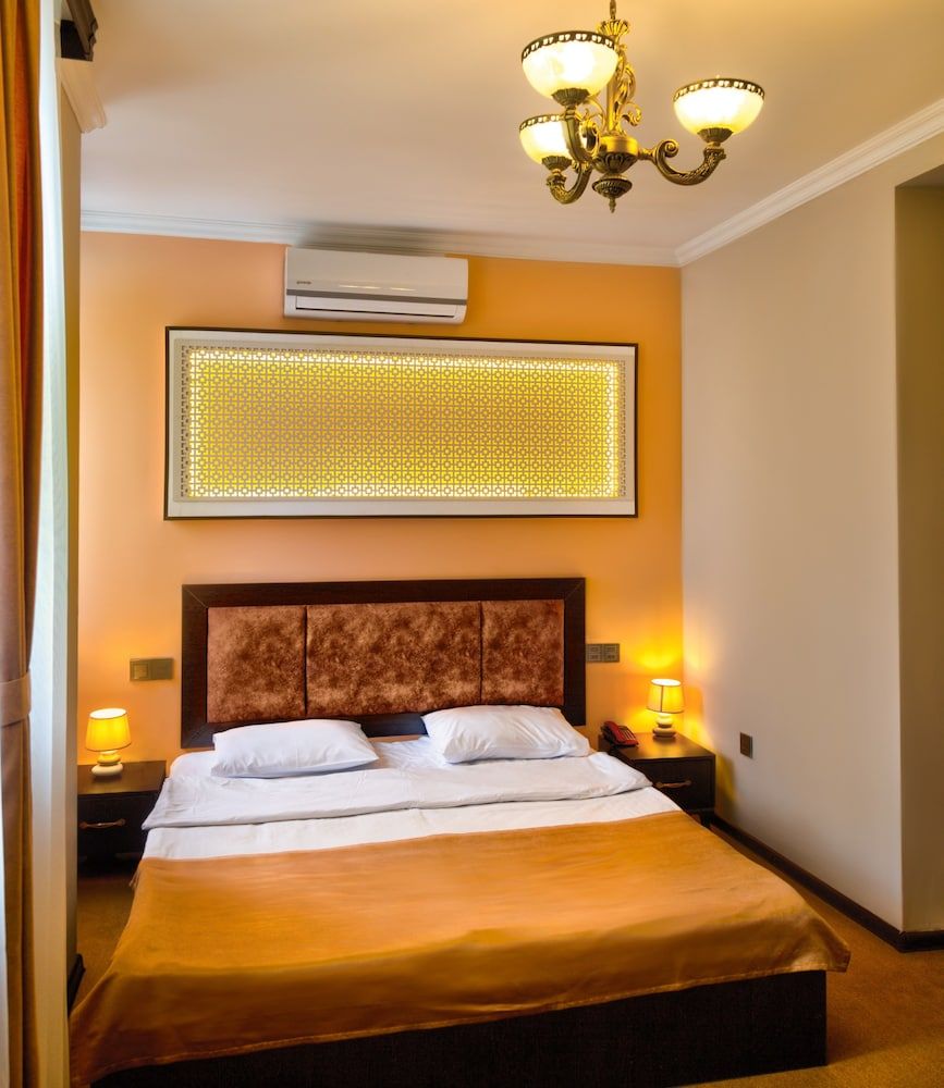 Twin Castle Boutique Hotel 1