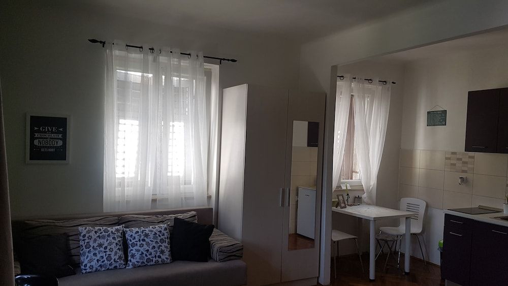 Apartments Optimist City Center 1