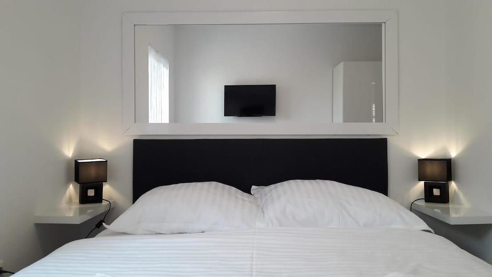 Downtown Park Suites 2