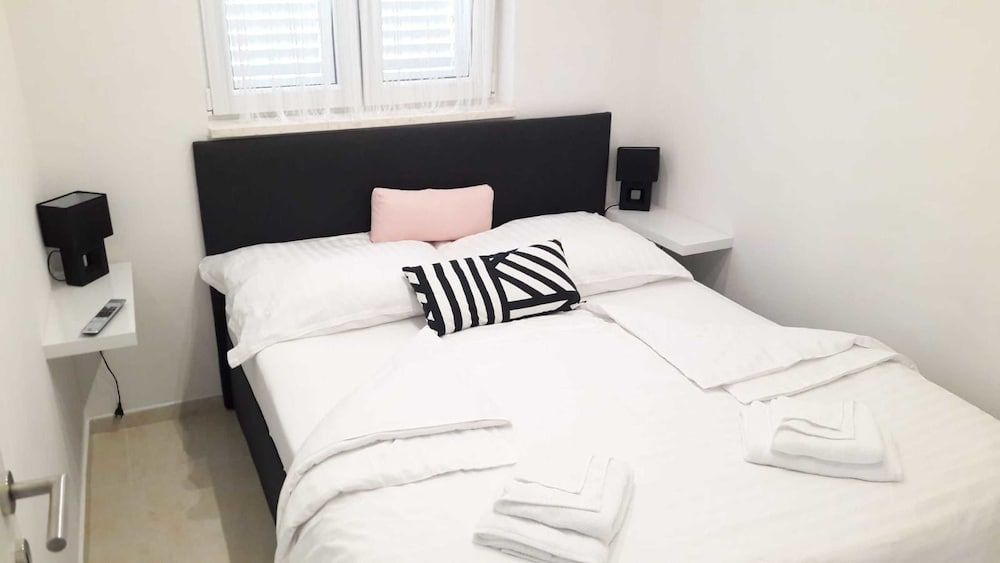 Downtown Park Suites 3